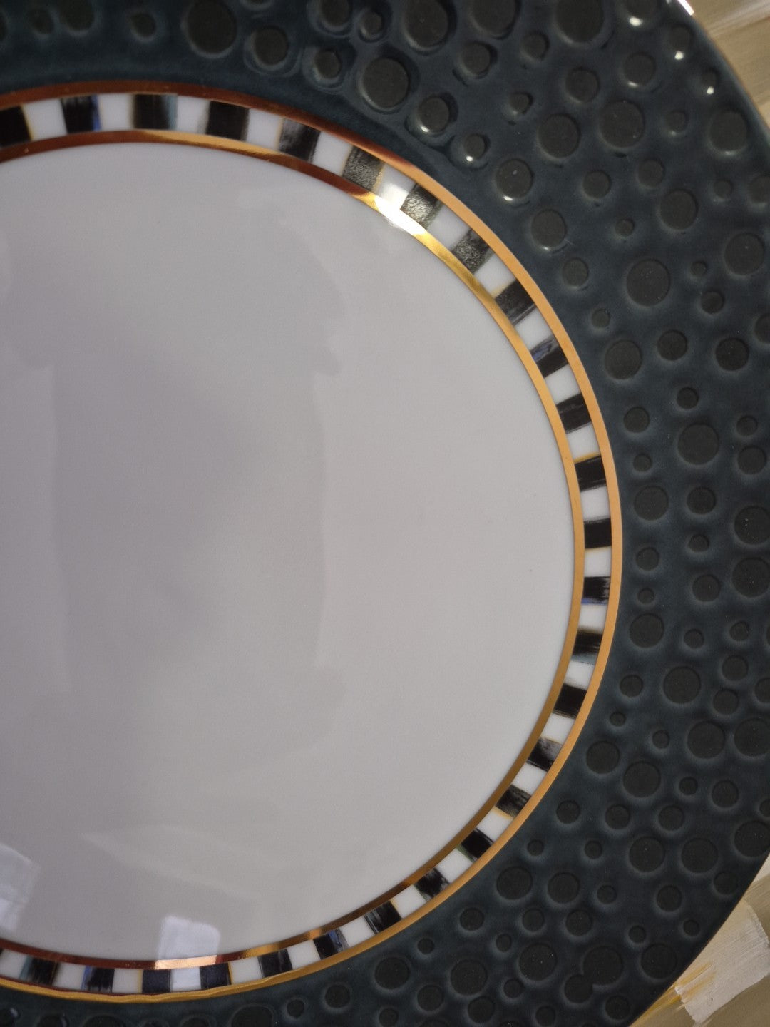 Mackenzie Childs SoHo Dinner 10.24” Plate Midnight Retired- New Gold And Bubbles