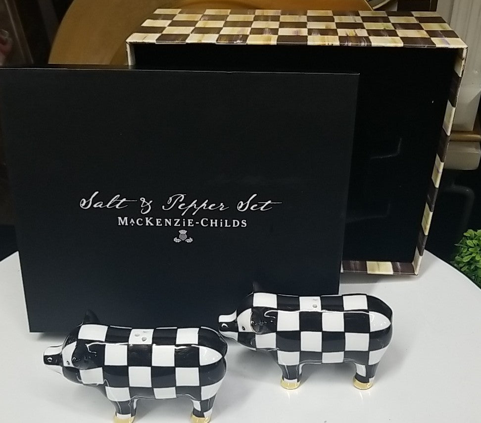 MACKENZIE-CHILDS Courtly Check PIG SALT AND PEPPER Shaker SET NEW in BOX