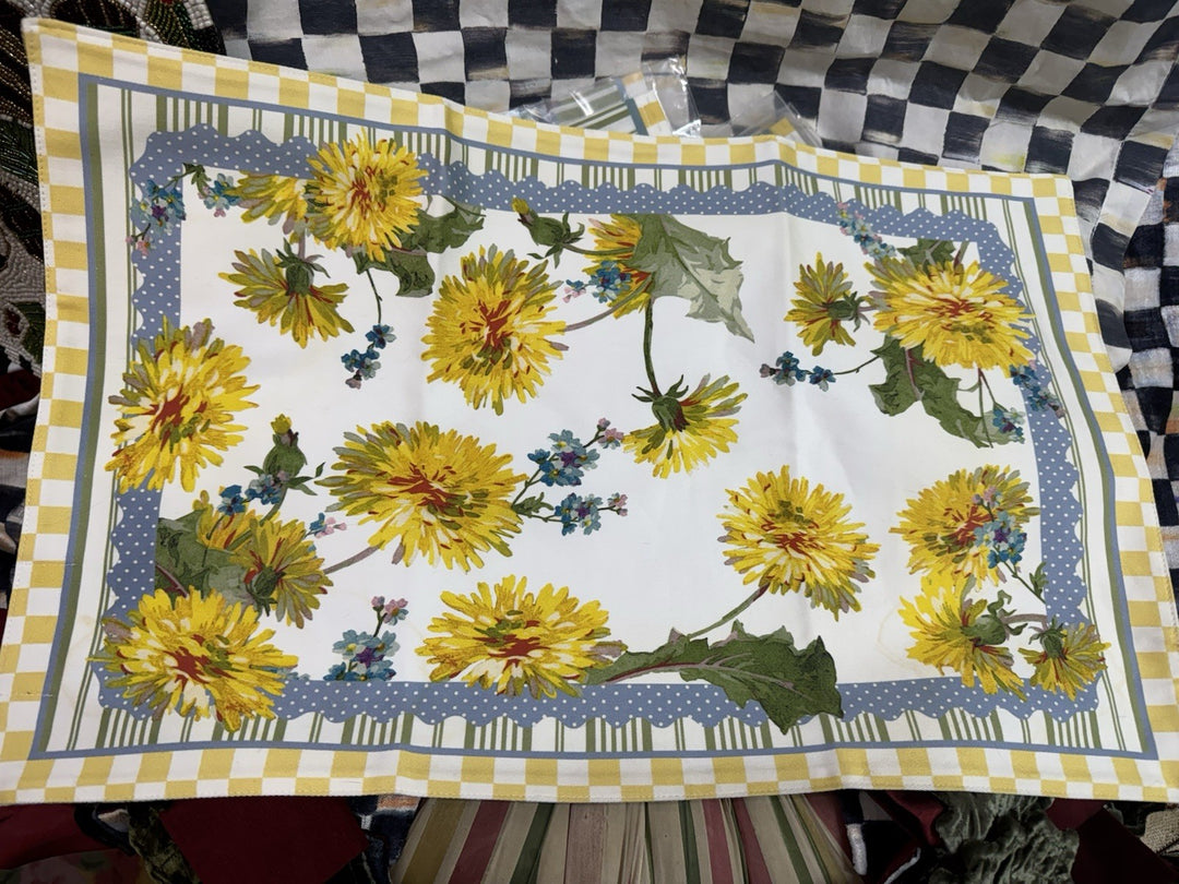 One Retired Mackenzie Childs Dandelion 100% Cotton placemat 20”x14” New