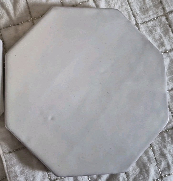 One VTG MacKenzie-Childs White Bistro Octagonal Ceramic  Tile Trivet Retired