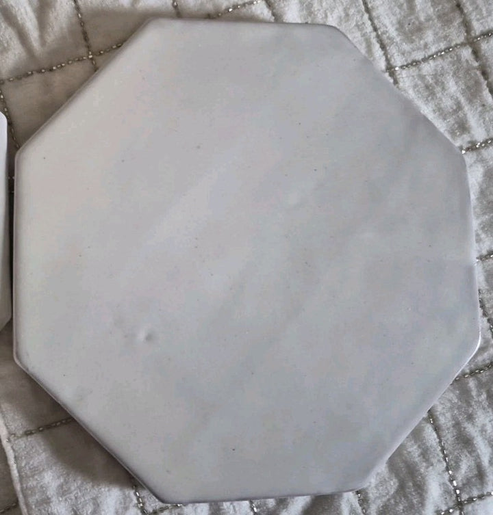 One VTG MacKenzie-Childs White Bistro Octagonal Ceramic  Tile Trivet Retired
