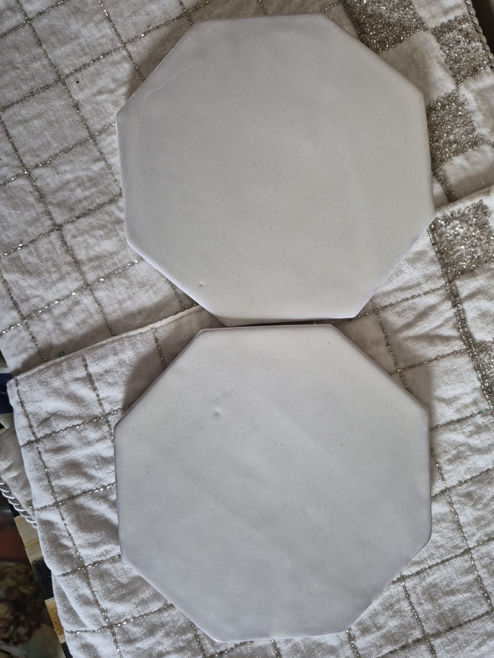 One VTG MacKenzie-Childs White Bistro Octagonal Ceramic  Tile Trivet Retired