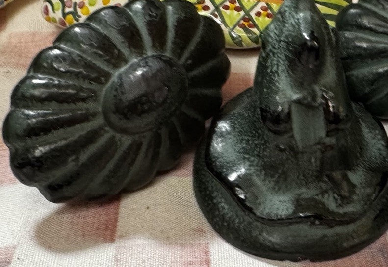 Mackenzie Childs Set of 2 Metal Green Flower Drawer Outdoor Pulls Handles Knobs