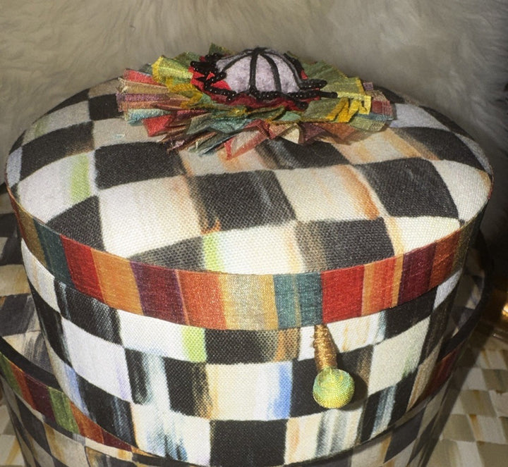 MacKENZIE CHILDS COURTLY CHECK ROUND JEWELRY Box Retired