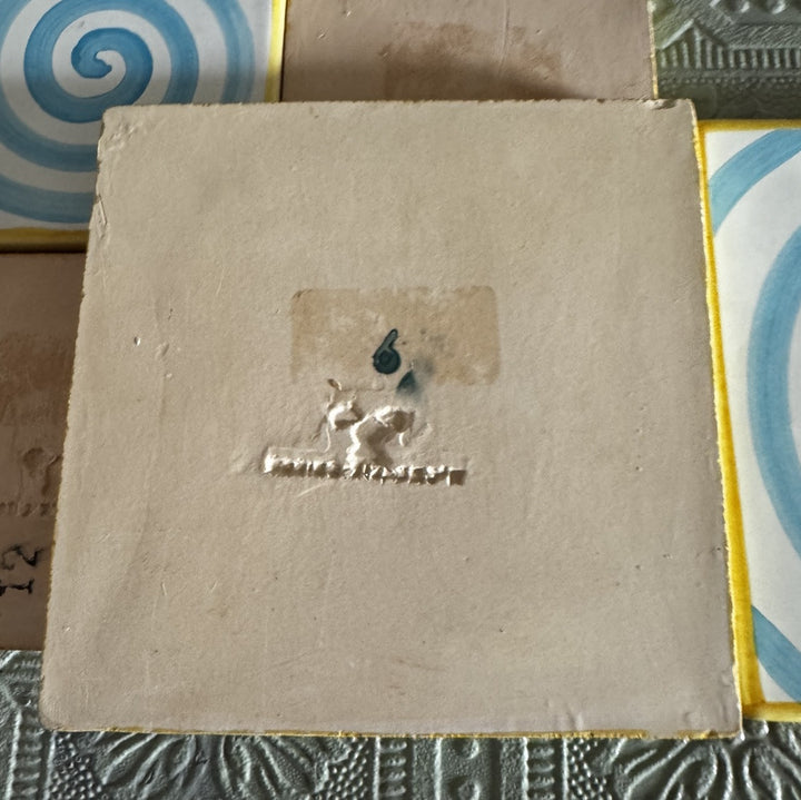 1 MacKenzie Childs Spencer Wallcourt Spiral Square Tile Trivet  Retired 6”