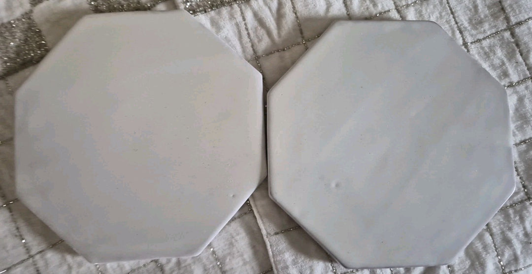 One VTG MacKenzie-Childs White Bistro Octagonal Ceramic  Tile Trivet Retired