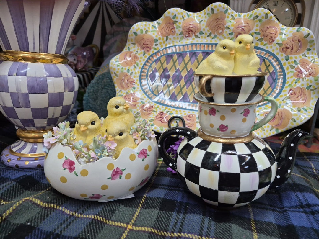 Mackenzie Courtyly Chickatee Teapot Childs Chicks-new
