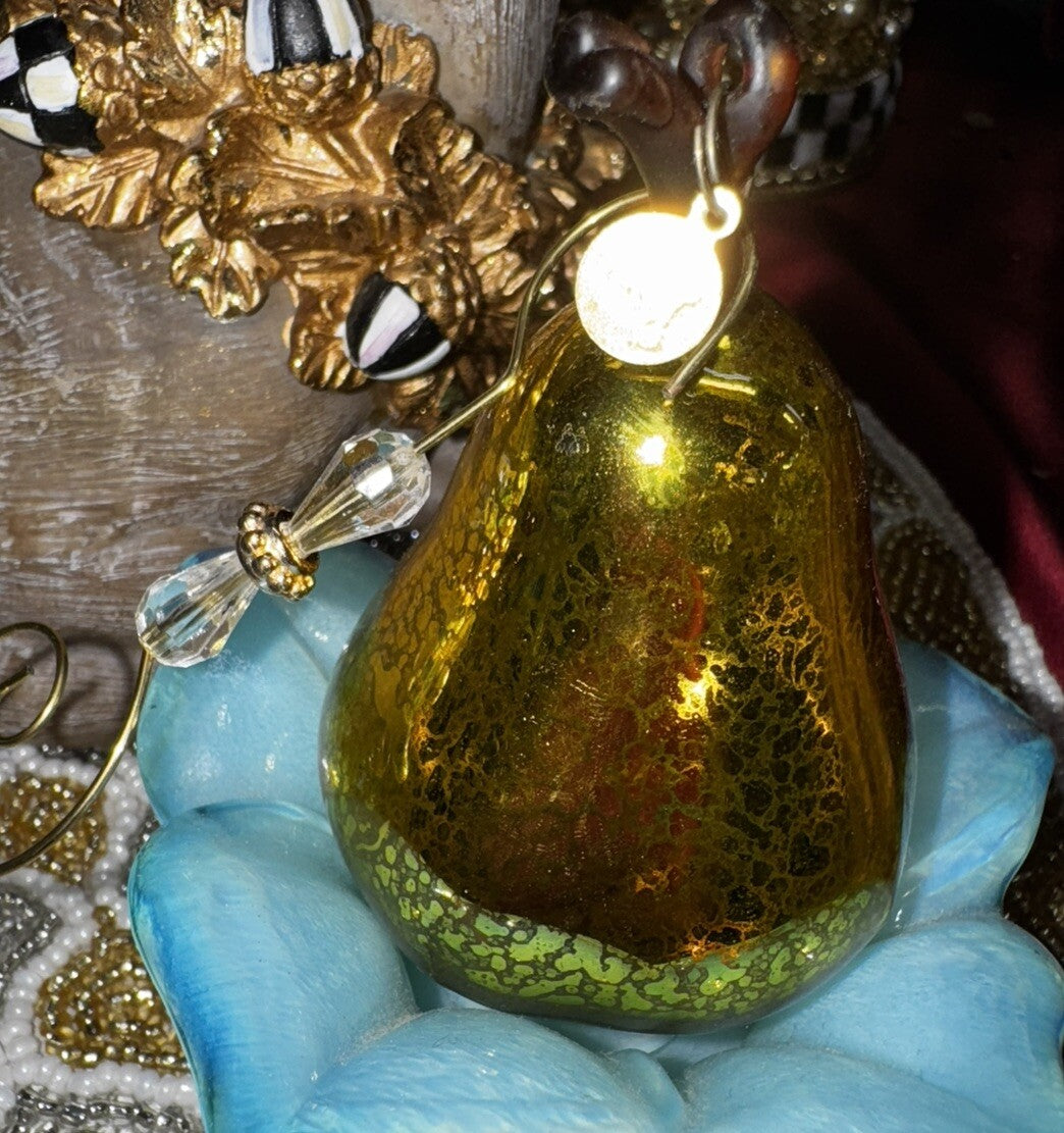Vintage MMA Metropolitan Museum Of Art Christmas Ornament Hand Blown Glass Pear