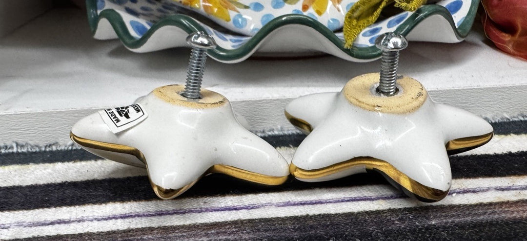 MacKenzie Childs  One Star  Courtly   Flower Knob 2.”Ceramic Retired