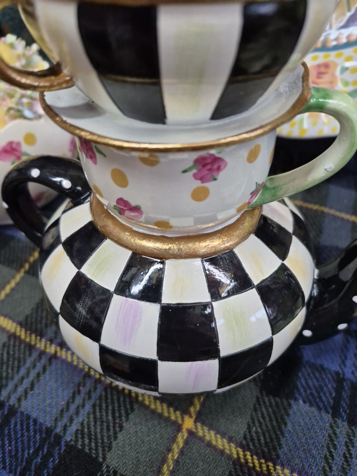 Mackenzie Courtyly Chickatee Teapot Childs Chicks-new