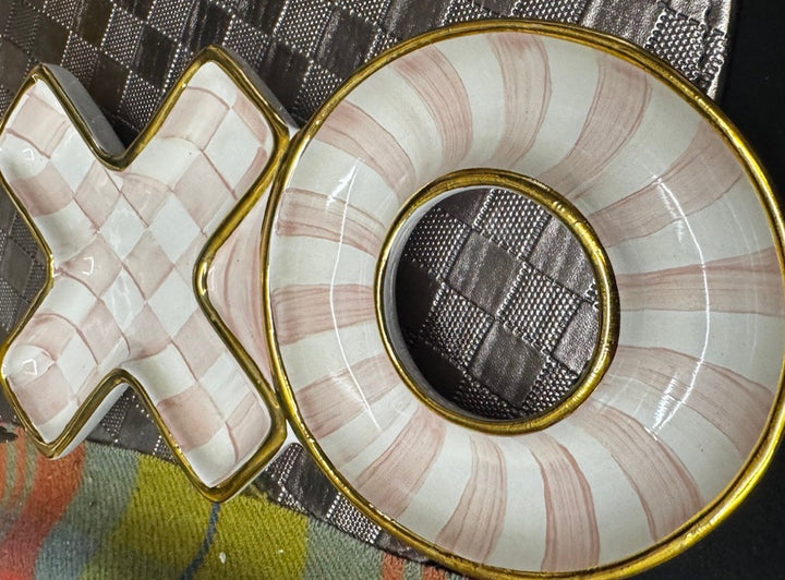 Mackenzie Childs Rosy Check XO Plate Ceramic Made In Aurora 10” Long New