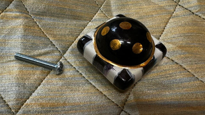 Mackenzie Childs 1.5” Petite Courtly Check And Gold Square Knob-new With Hw