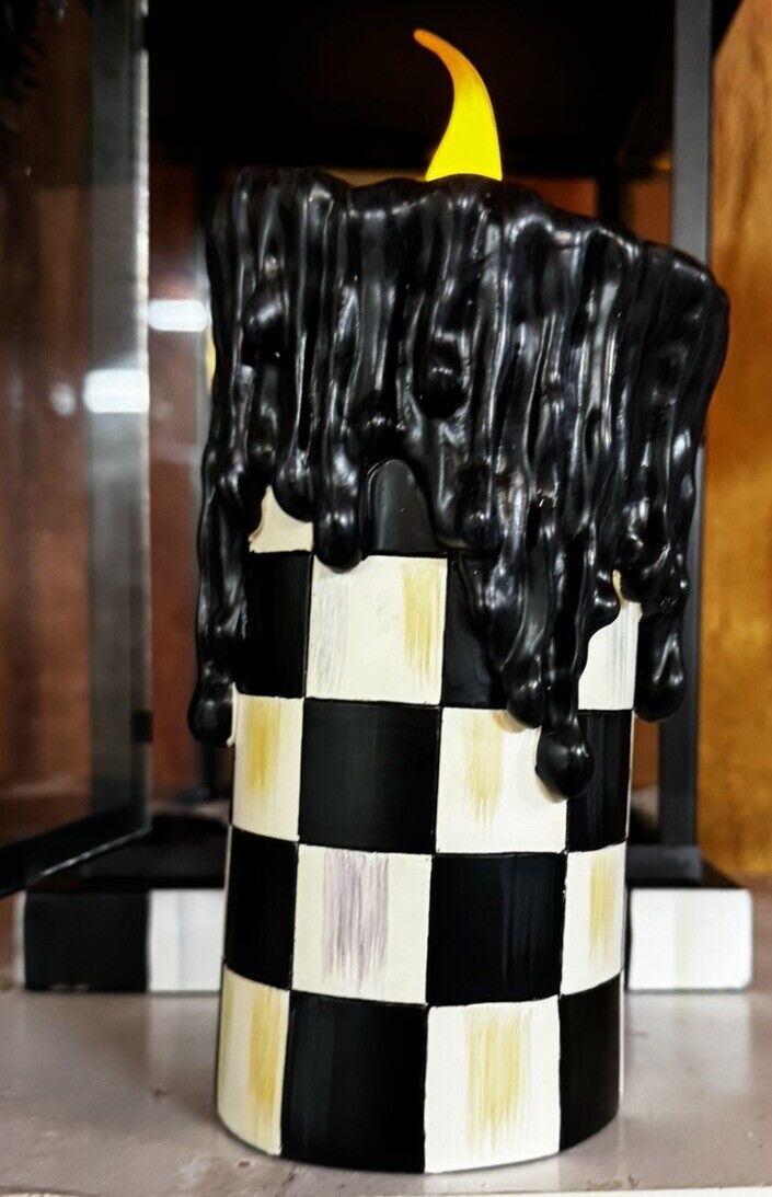 MACKENZIE CHILDS COURTLY CHECK MELTING CANDLE- 8”