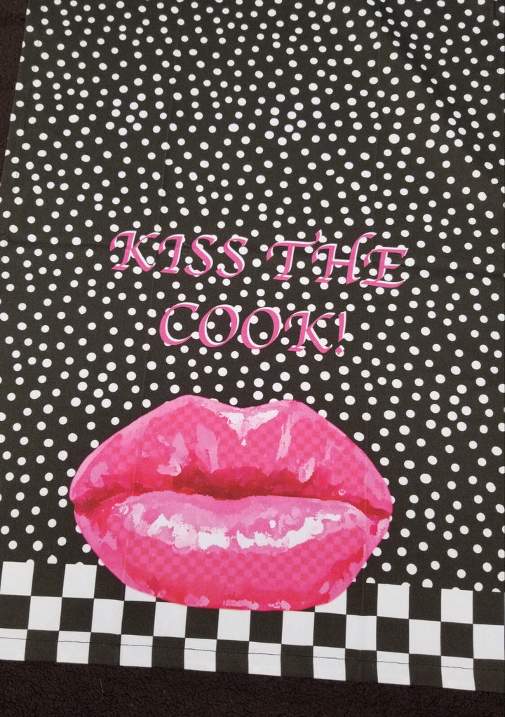 Brand New Mackenzie Childs KISS THE COOK  Dish Towel 18x 26- Retired Pattern