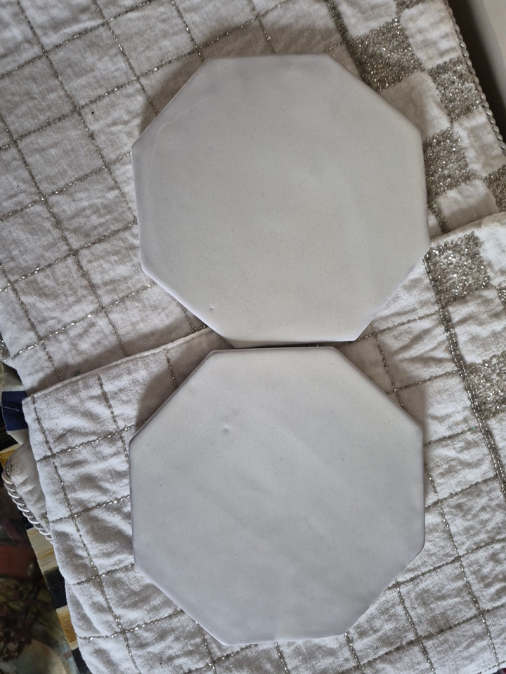 One VTG MacKenzie-Childs White Bistro Octagonal Ceramic  Tile Trivet Retired