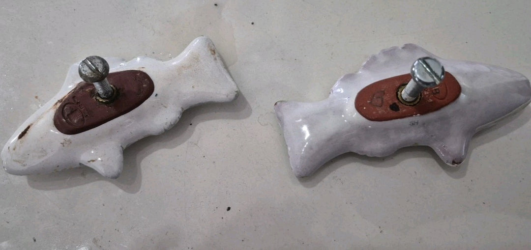Set 2 Vintage MacKenzie-Childs Pottery Fish Cabinet Knobs / Drawer Pulls Green