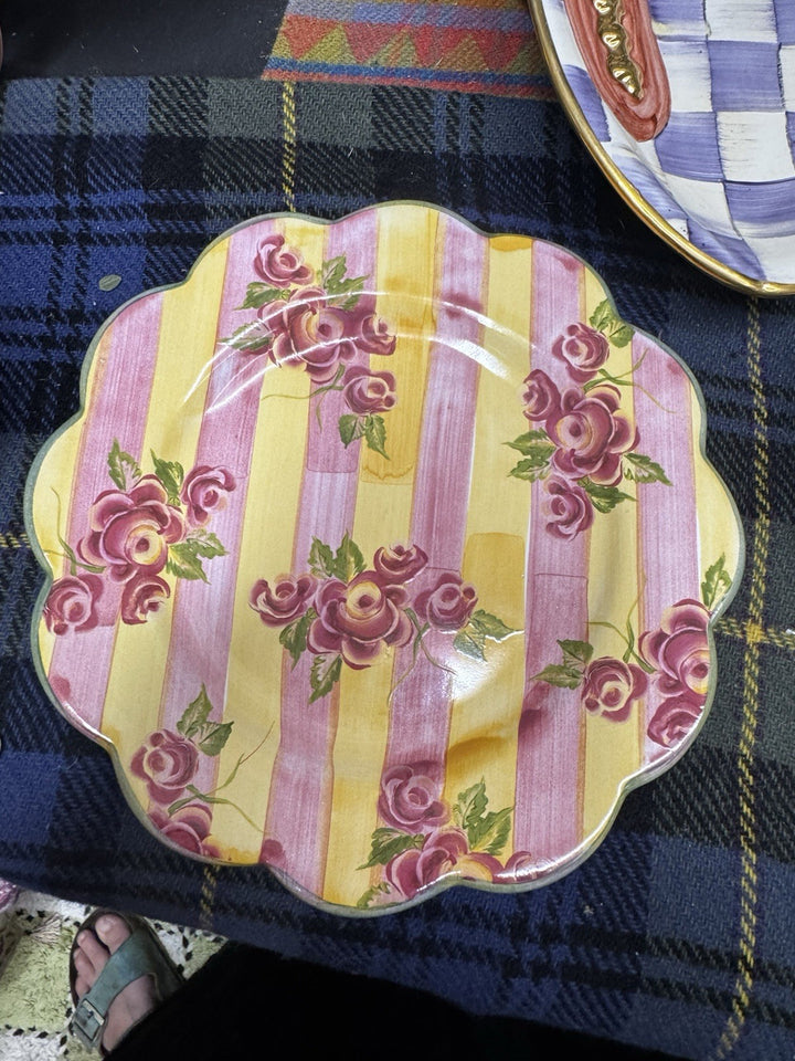 MACKENZIE CHILDS Sunny Side Up Scalloped Ceramic Plate-excellent 8”