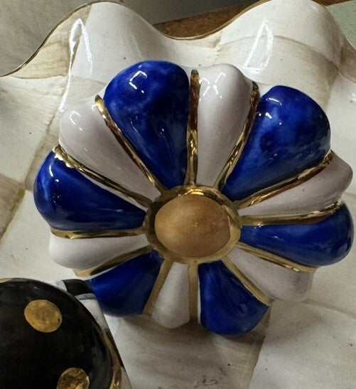 MacKenzie Childs  One Large Blue  And White  Flower Knob 2.”Ceramic Retired