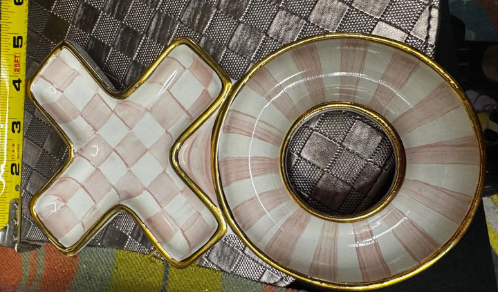 Mackenzie Childs Rosy Check XO Plate Ceramic Made In Aurora 10” Long New