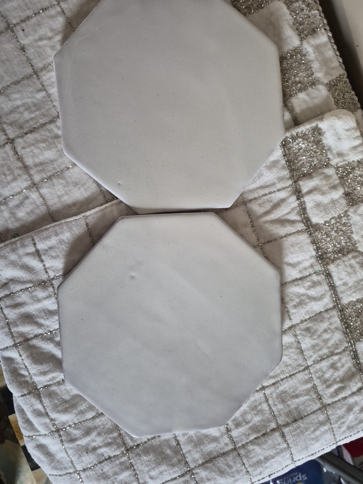 One VTG MacKenzie-Childs White Bistro Octagonal Ceramic  Tile Trivet Retired