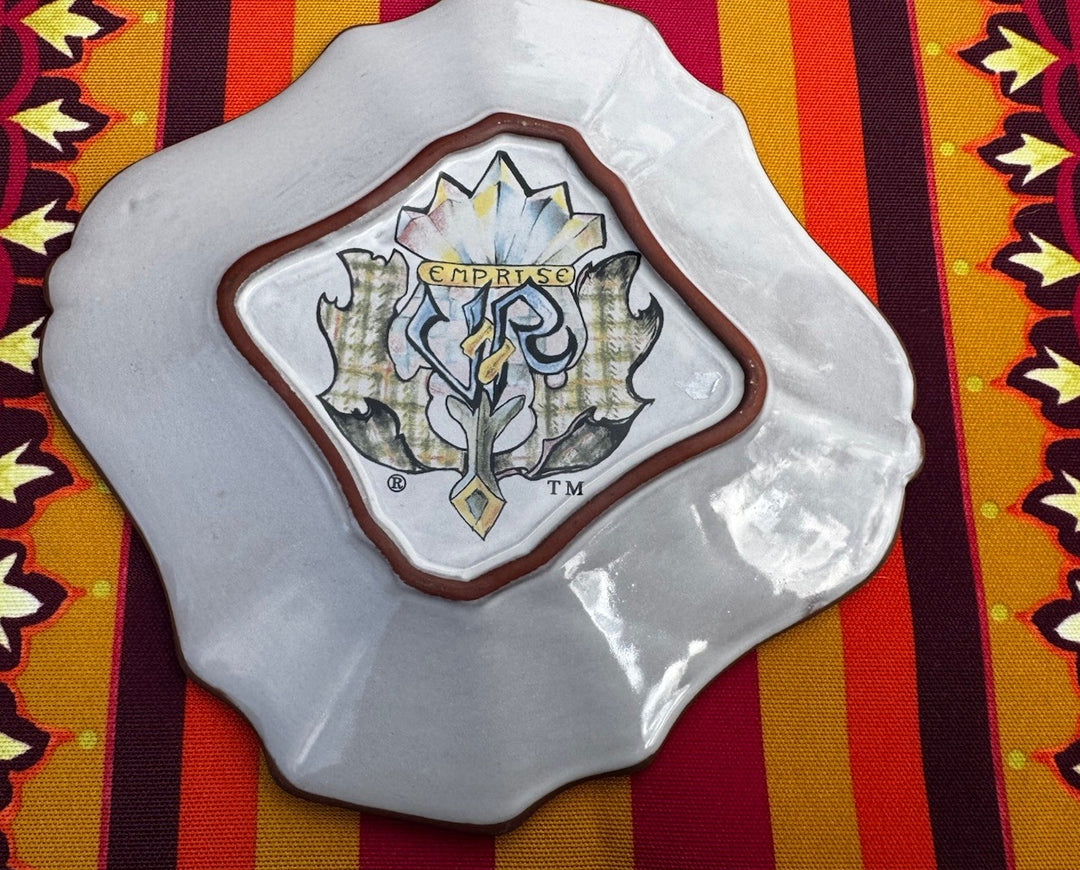 Victoria and Richard MacKenzie-Childs Emprise Superfluous Dessert Dish 8” New