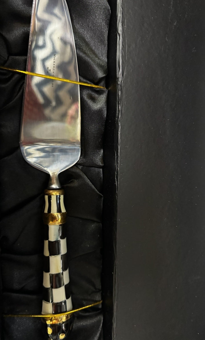 Mackenzie  Childs Courtly Check Ceramic Handle Pie Cake Server- Nib