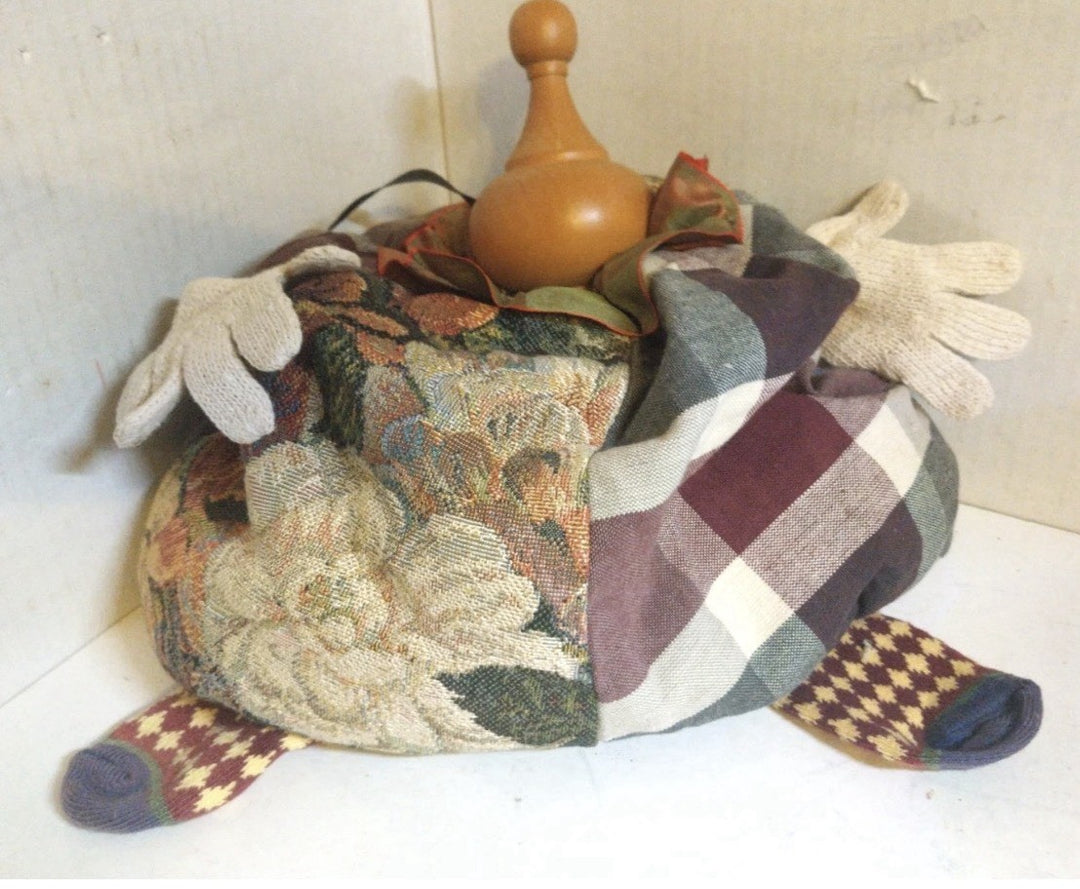VICTORIA AND RICHARD MACKENZIE CHILDS CHERRY PIT DOLL BED WARMER Vintage