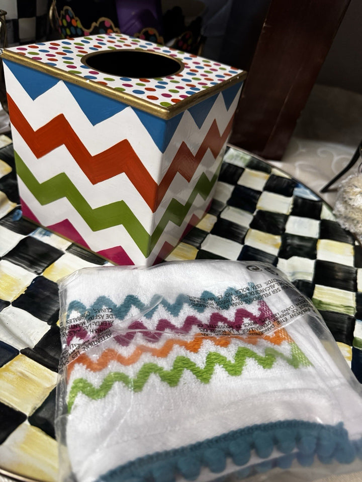 Mackenzie Childs White  Trampoline Tissue Box Holder Cover -  With Washcloth-new