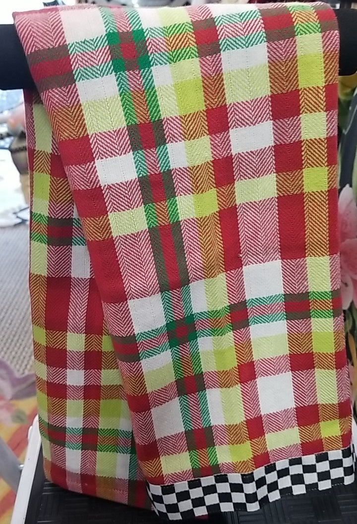 MacKenzie-Childs Jolly Woven Tartan Towel - Courtly Check Edge New