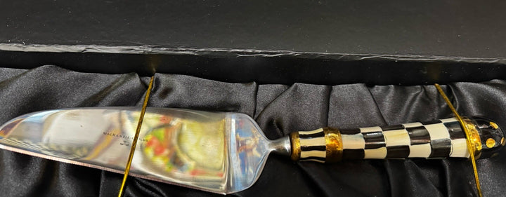 Mackenzie  Childs Courtly Check Ceramic Handle Pie Cake Server- Nib