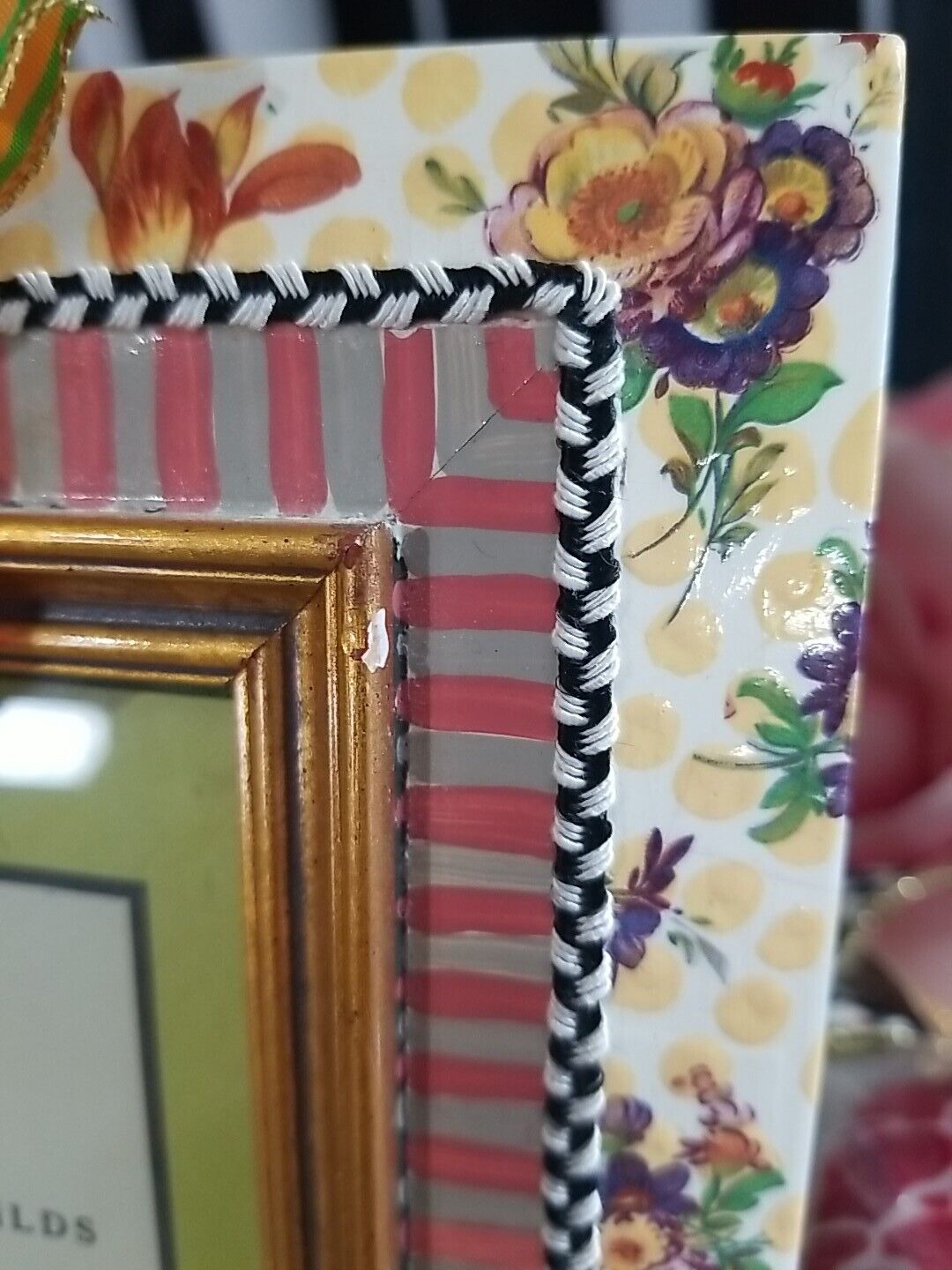 MACKENZIE CHILDS Picture Frame Buttercup Hand Painted 4x6 photo in 9x7 Vintage