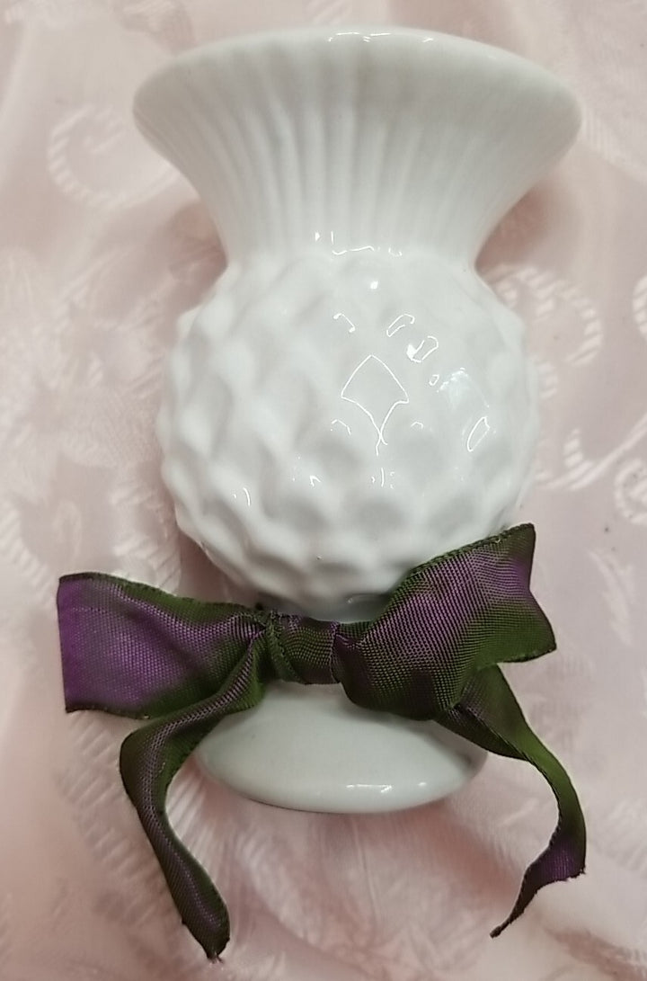 Mackenzie Childs Small  Thistle Vase - White Ceramic - Excellent 5” Tall