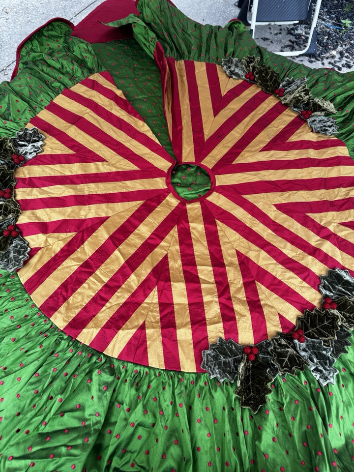 MacKENZIE CHILDS  Jester VELVET Holly Berry  And Silk TREE SKIRT 54”- Vintage