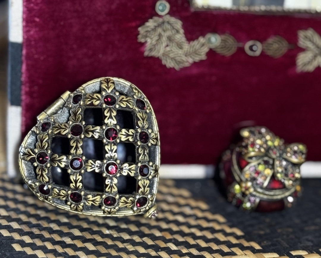 Jay Strongwater Enamel Swarovski Present Ribbon Bow Trinket Box