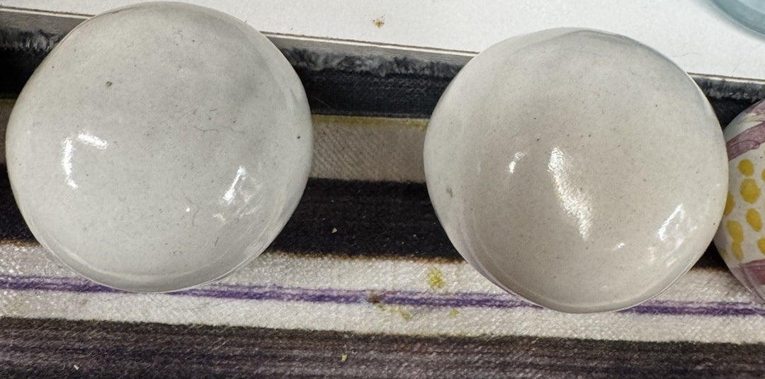 Mackenzie Childs Set Of 2 White Cabinet Knobs Finials  Ceramic With Hardware