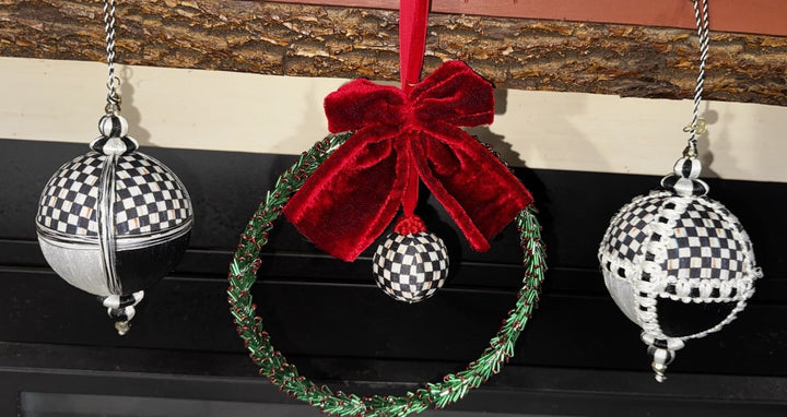 MacKenzie Childs Circular Wreath With Courtly Check Ornament 8” Red Bow- New