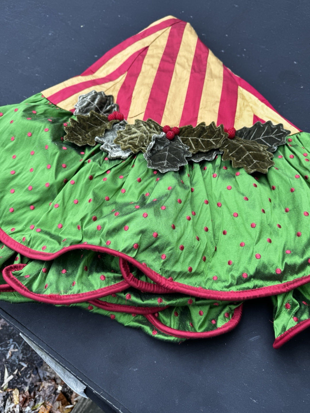 MacKENZIE CHILDS  Jester VELVET Holly Berry  And Silk TREE SKIRT 54”- Vintage