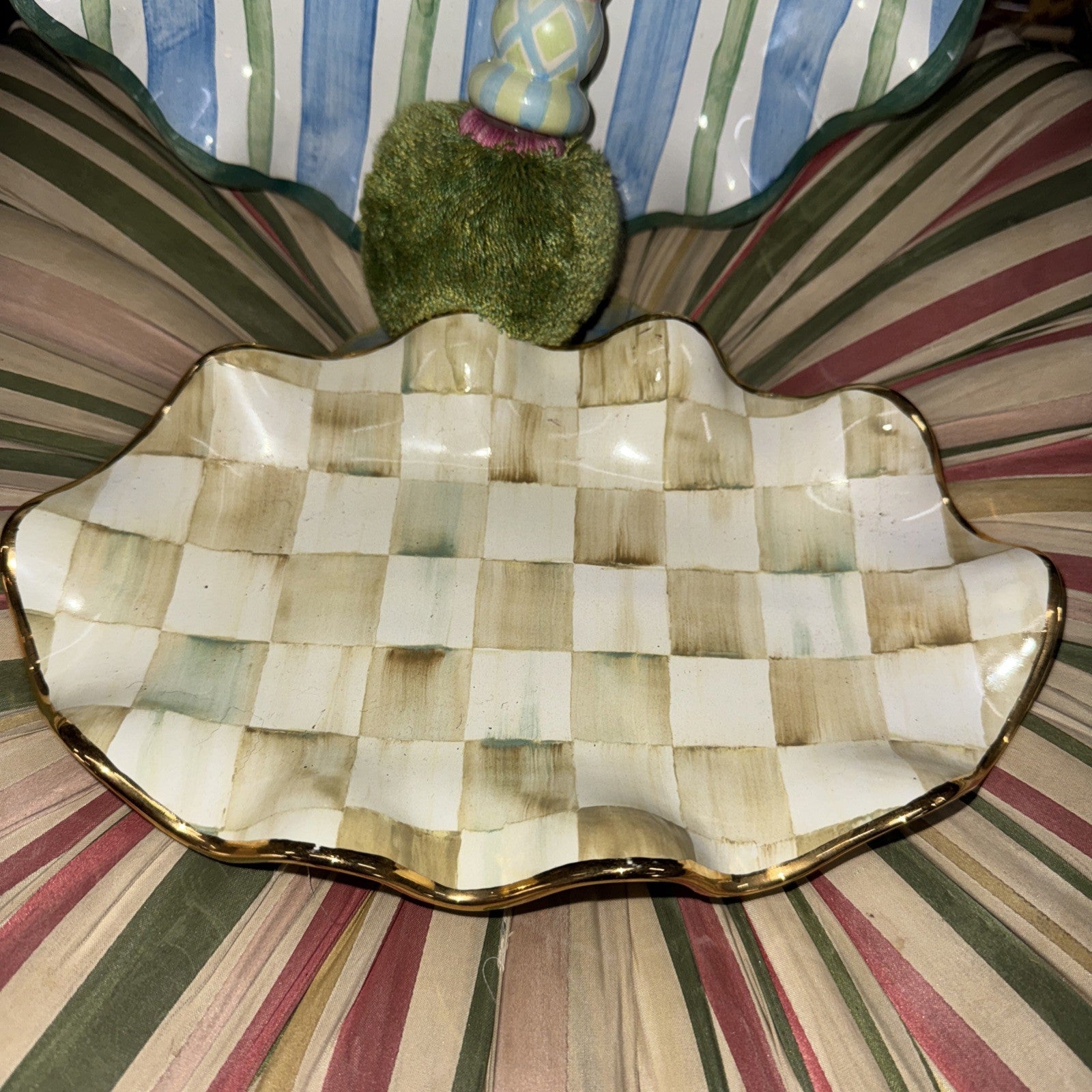 MACKENZIE-CHILDS パーチメント オーバルプレート Amazon.com: MACKENZIE-CHILDS Enamel Pie Plate, Ovenproof Pie Pan