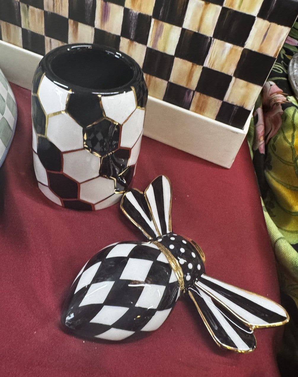 MacKenzie-Childs Queen Bee Hostess Set New In Box