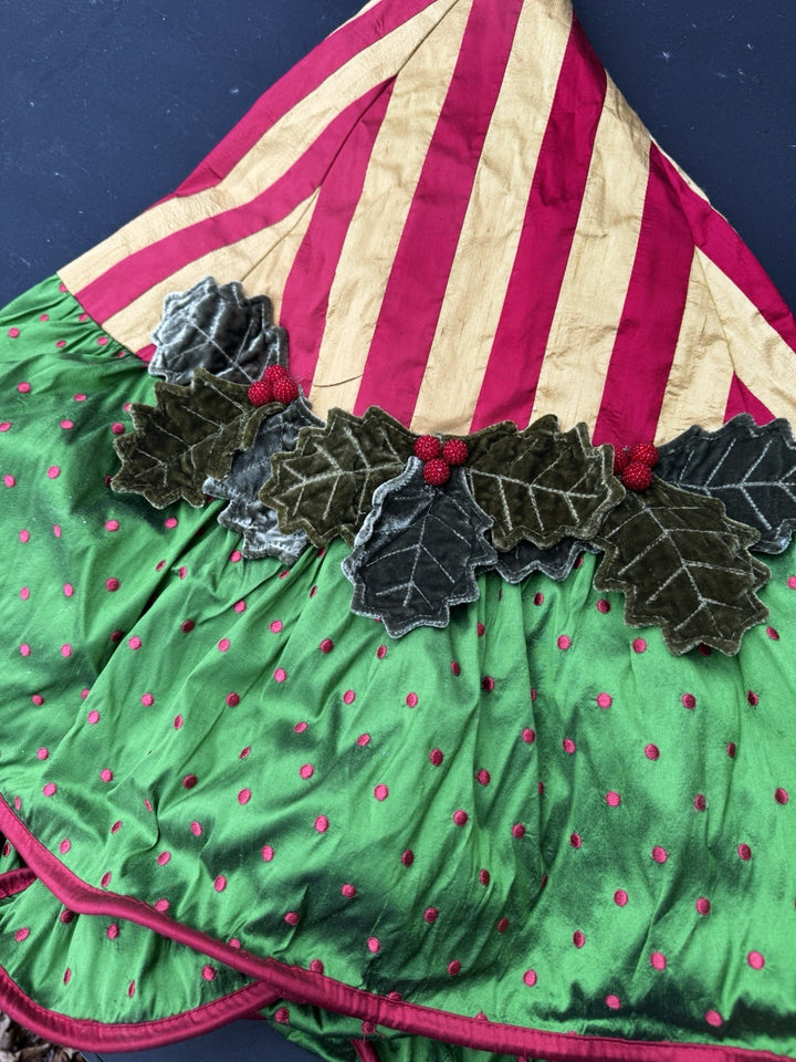 MacKENZIE CHILDS  Jester VELVET Holly Berry  And Silk TREE SKIRT 54”- Vintage